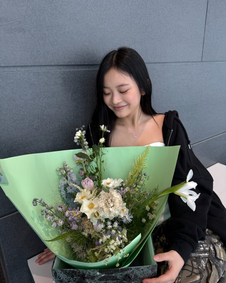 New Jeans Member Ages: How Old Are They in 2024