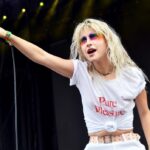 Hayley Williams Height: See How She Stands!